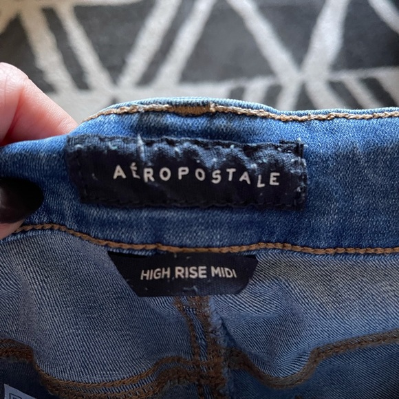 Aeropostale high-rise midi Jean shorts - Picture 3 of 3